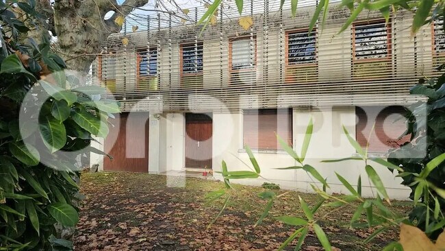 Plus de détails pour Bureau à vendre