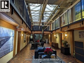 208 Evans Ave, Toronto, ON à louer Photo intérieure– Image 2 sur 8