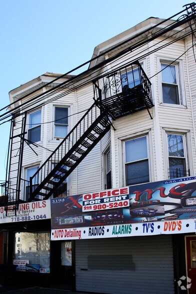 3194-3198 Webster Ave, Bronx, NY à vendre - Photo de l’immeuble – Image 2 sur 3