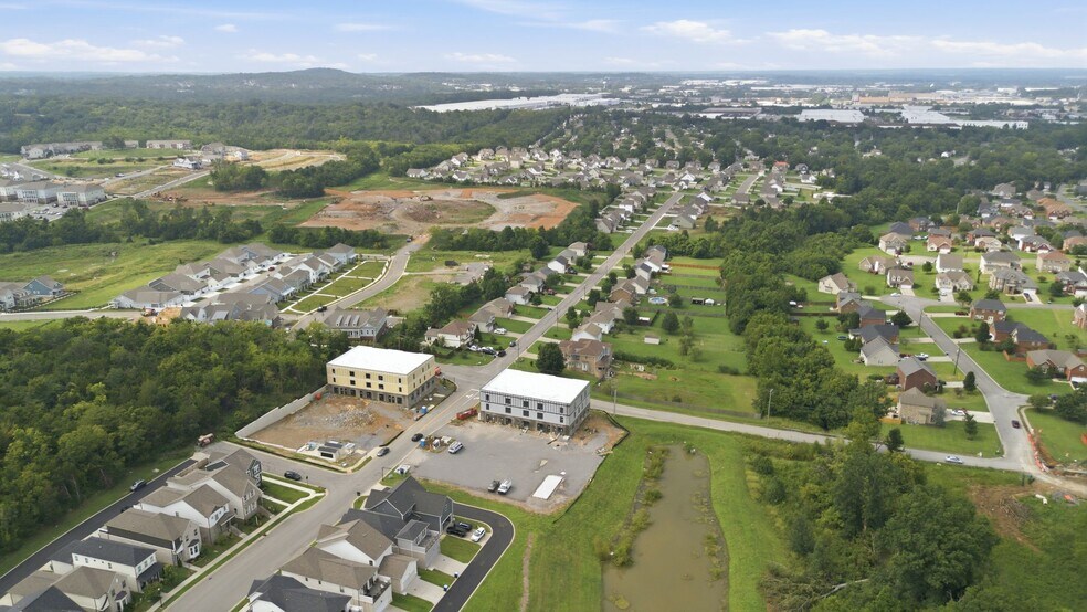 100 Oasis Dr, La Vergne, TN à louer - Photo de l’immeuble – Image 3 sur 3