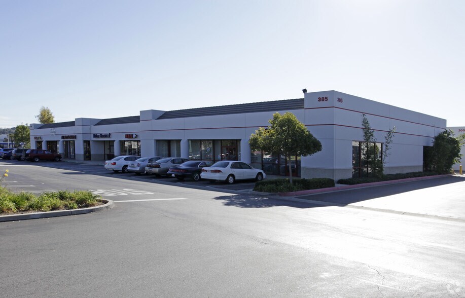 20265 E Valley Blvd, Walnut, CA à louer - Photo de l’immeuble – Image 3 sur 3