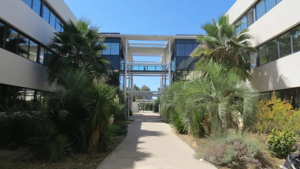 Bureau dans Pérols à louer - Photo de l’immeuble – Image 1 sur 9