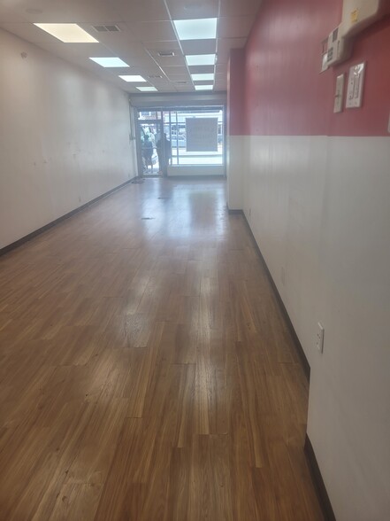11813 Queens Blvd, Forest Hills, NY à louer - Photo intérieure – Image 2 sur 3