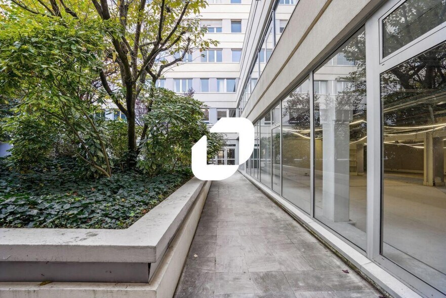 Bureau dans Paris à vendre - Photo de l’immeuble – Image 1 sur 14