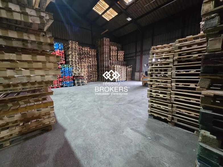 Industriel/Logistique dans Goussainville à vendre - Photo de l’immeuble – Image 2 sur 6