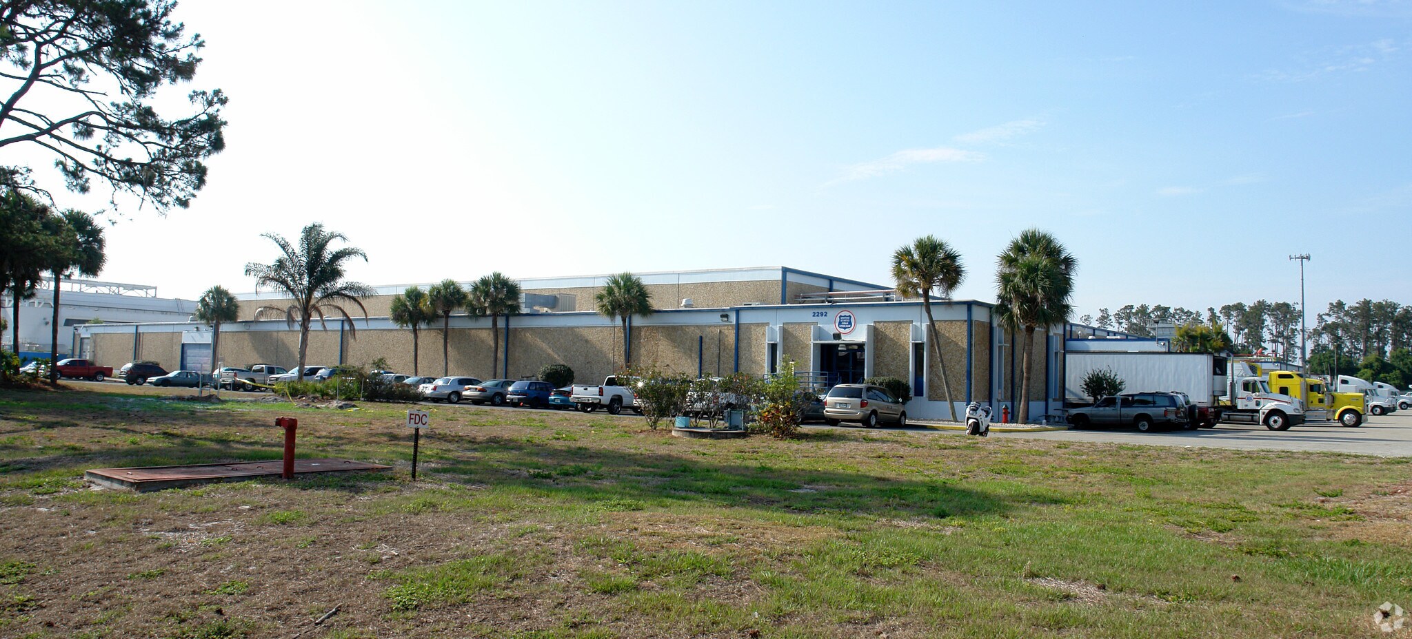 2292 W Sand Lake Rd, Orlando, FL à louer Photo de l’immeuble– Image 1 sur 14