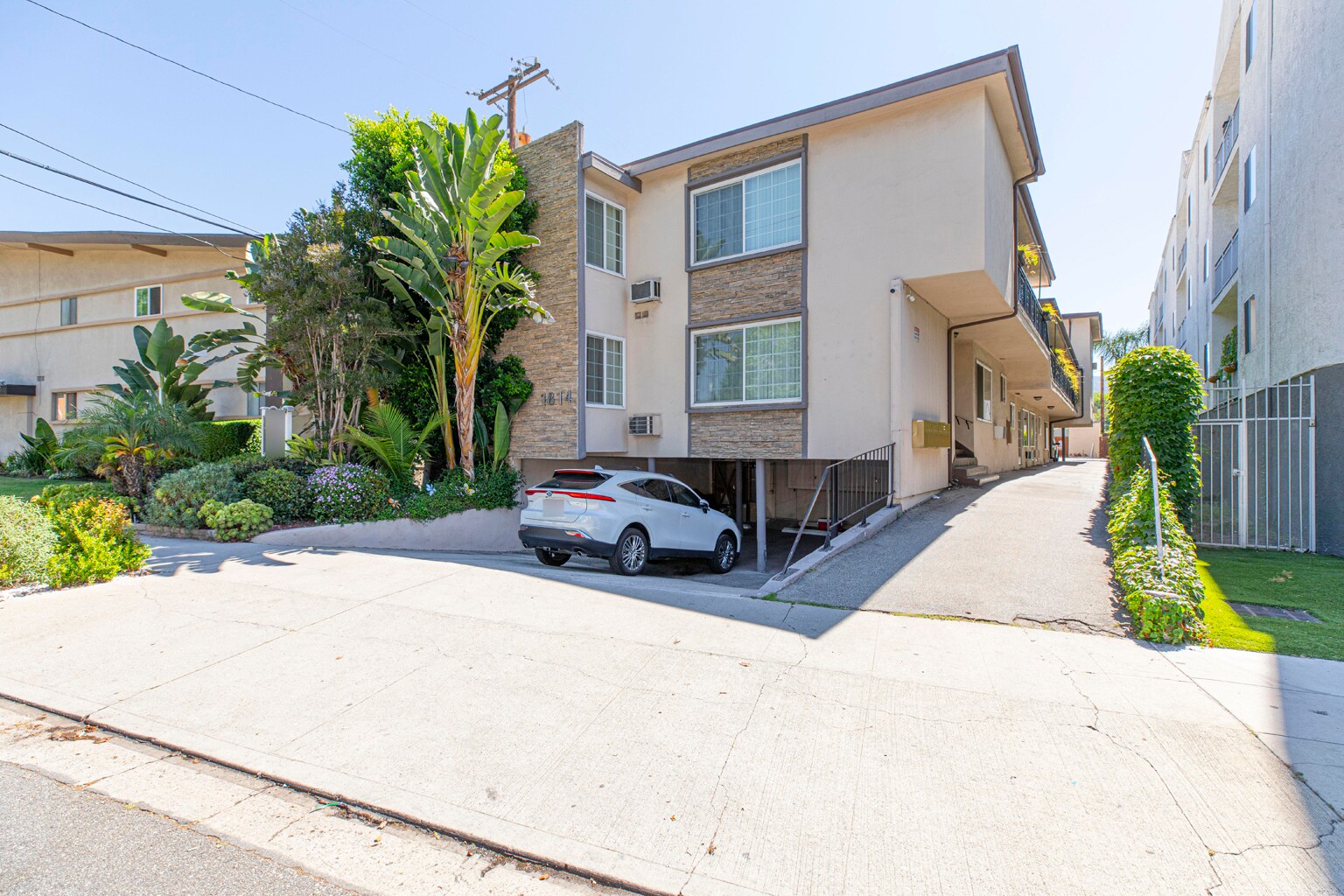 1814 Grismer Ave, Burbank, CA à vendre Photo principale– Image 1 sur 38