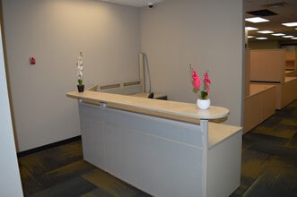 7657 50th St NW, Edmonton, AB à louer Photo intérieure– Image 2 sur 4