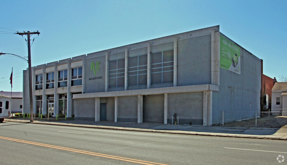 108 S 2nd St, Fulton, NY à vendre - Photo de l’immeuble – Image 3 sur 3