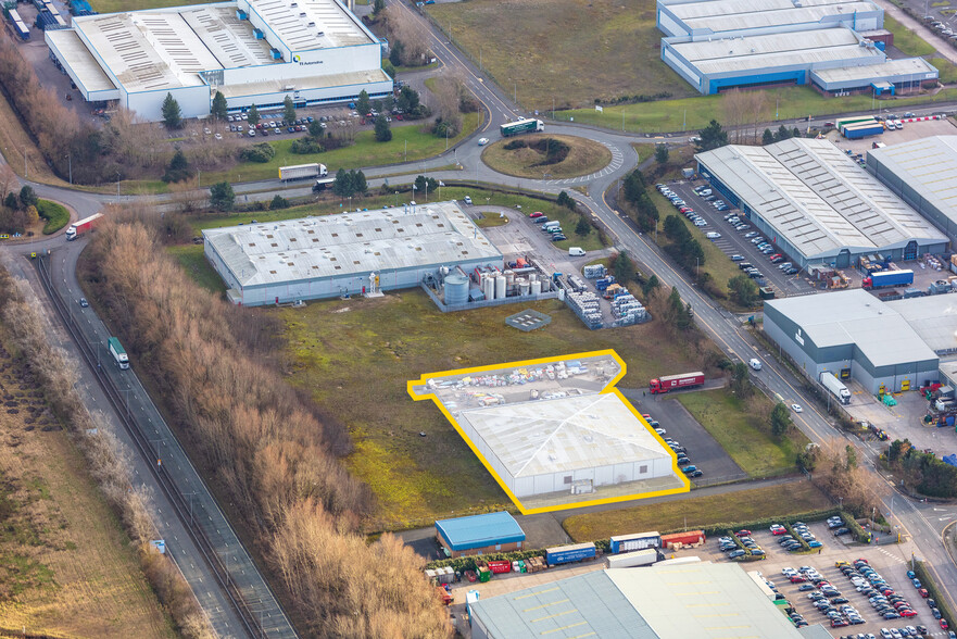 Tenth Avenue, Deeside à louer - Photo de l’immeuble – Image 3 sur 3