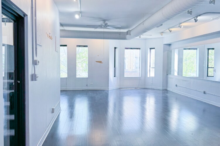 2730-2732 N Clark St, Chicago, IL à louer - Photo intérieure – Image 3 sur 3