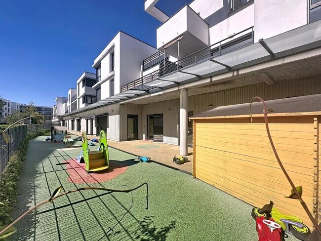 Plus de détails pour 14 Rue Marie Louise Dissard, Toulouse - Local commercial à vendre