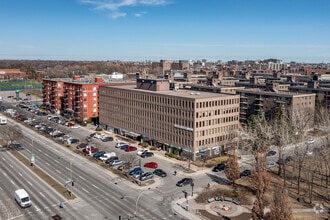 1570-1650 Boul Henri-Bourassa O, Montréal, QC - VUE AÉRIENNE  vue de carte