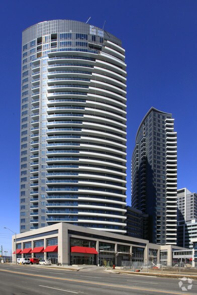 7165 - 7167-7167 Yonge St, Markham, ON à vendre - Photo de l’immeuble – Image 2 sur 6