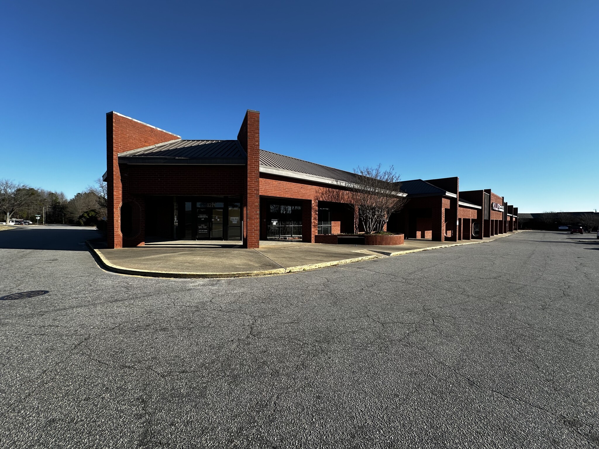 1122 Benvenue Rd, Rocky Mount, NC à louer Photo de l’immeuble– Image 1 sur 8
