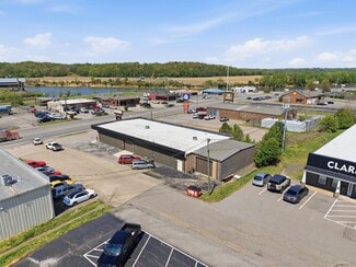 Plus de détails pour 1015 S Riverside Dr, Clarksville, TN - Local commercial à vendre
