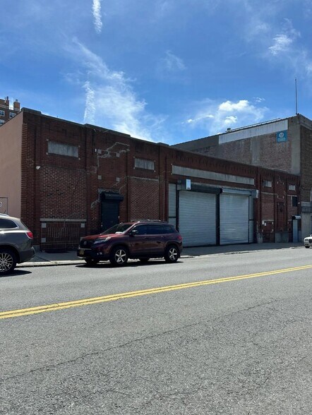156-158 Ludlow St, Yonkers, NY à louer - Photo de l’immeuble – Image 2 sur 3