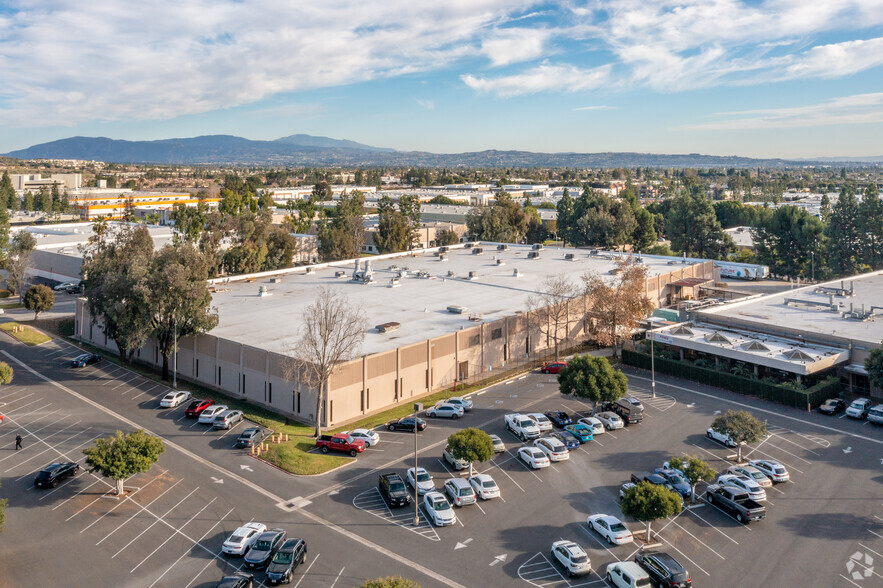 250 S Kraemer Blvd, Brea, CA à vendre - Photo de l’immeuble – Image 3 sur 5