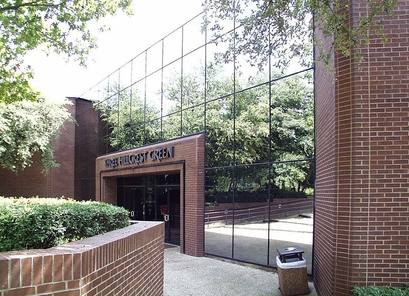 12740 Hillcrest Rd, Dallas, TX à louer - Photo de l’immeuble – Image 2 sur 19