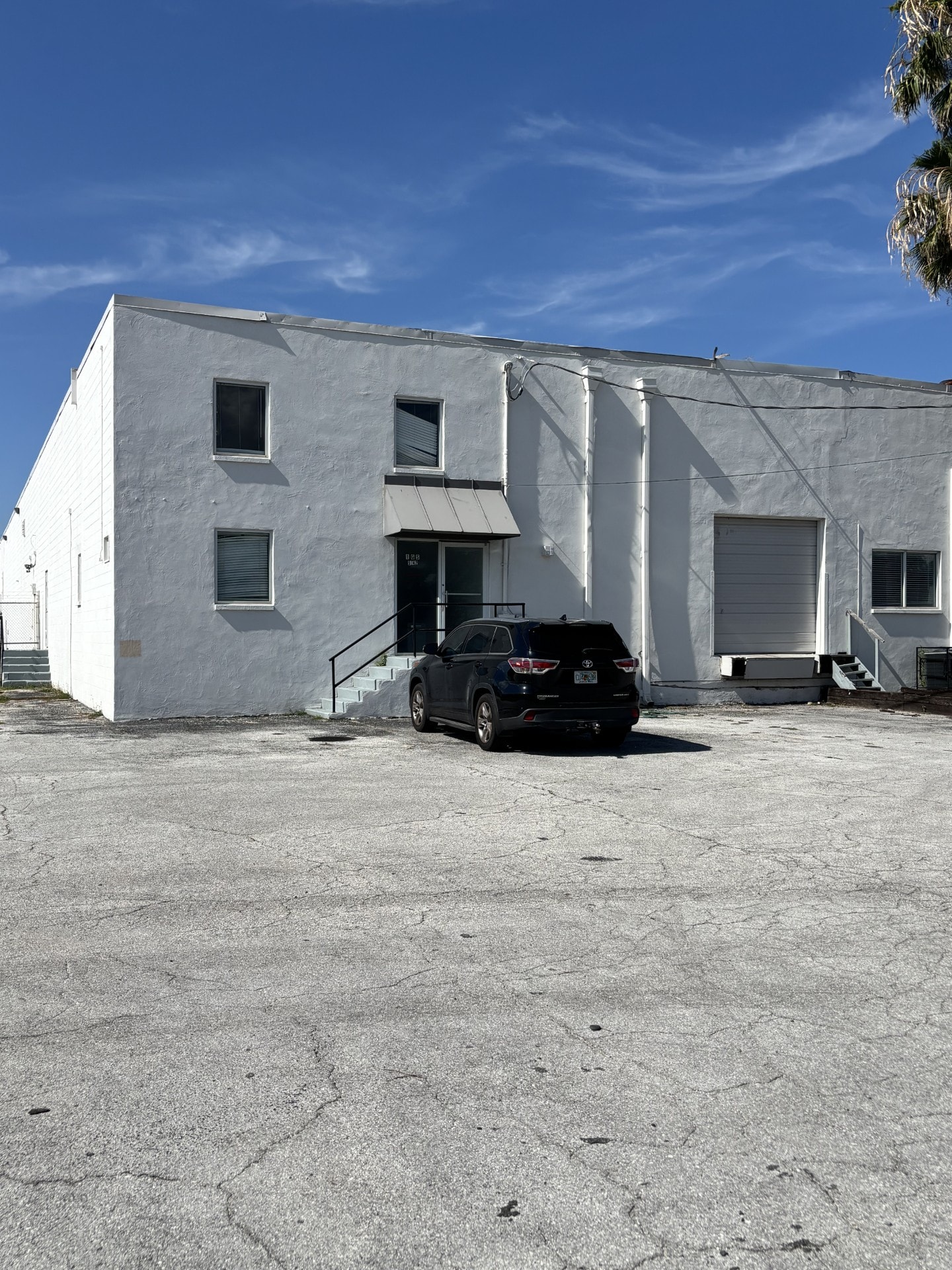 5147 W Clifton St, Tampa, FL à louer Photo de l’immeuble– Image 1 sur 2