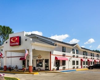 Plus de détails pour 900 N 43rd St, Grand Forks, ND - Hôtellerie à vendre