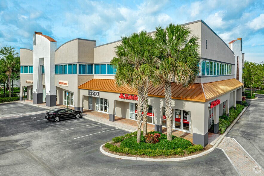 351 SW 136th Ave, Davie, FL à louer - Photo principale – Image 1 sur 25