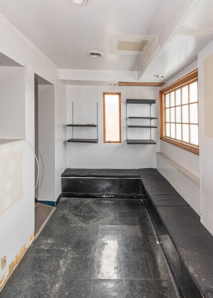 4905 Liberty Heights Ave, Gwynn Oak, MD à vendre - Photo de l’immeuble – Image 2 sur 58