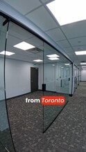998 Martin Grove Rd, Toronto, ON à louer - Vidéo sur l’annonce professionnelle