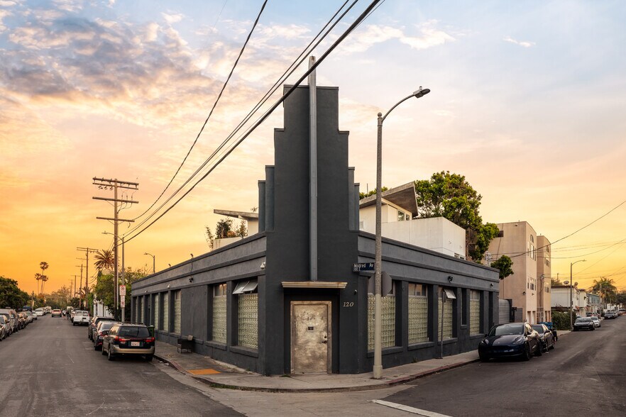 120 Mildred Ave, Venice, CA à vendre - Photo principale – Image 1 sur 38