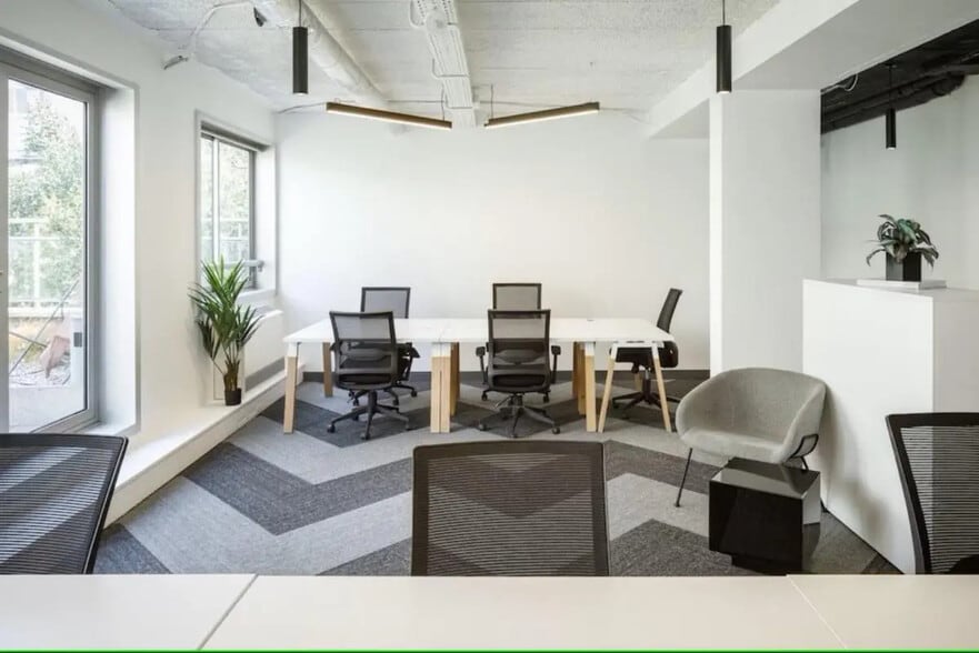 43-45 Avenue De Clichy, Paris à louer - Photo de l’immeuble – Image 1 sur 15