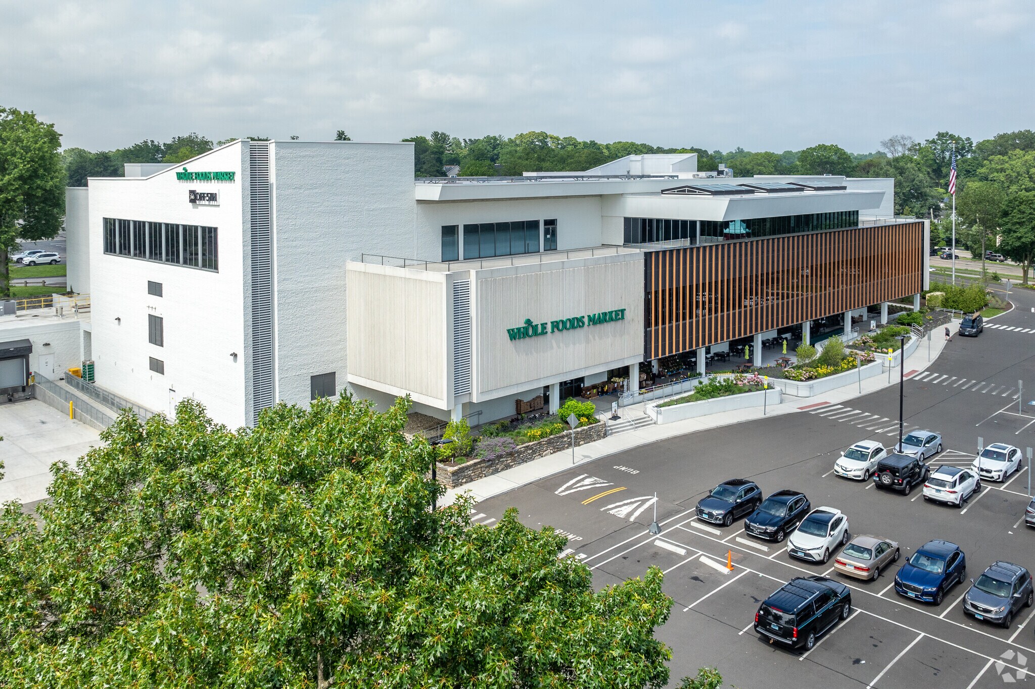 110 High Ridge Rd, Stamford, CT à louer Photo principale– Image 1 sur 20