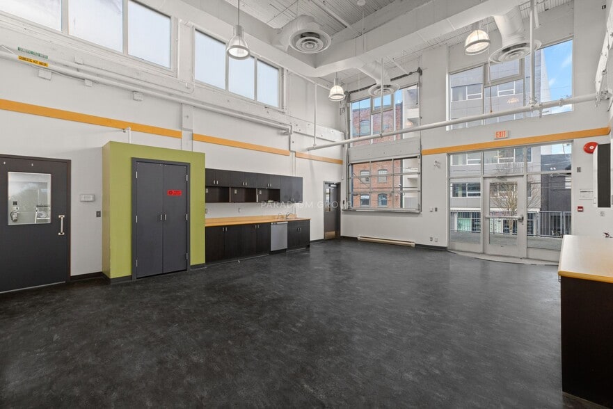 369 Alexander St, Vancouver, BC à louer - Photo intérieure – Image 3 sur 5