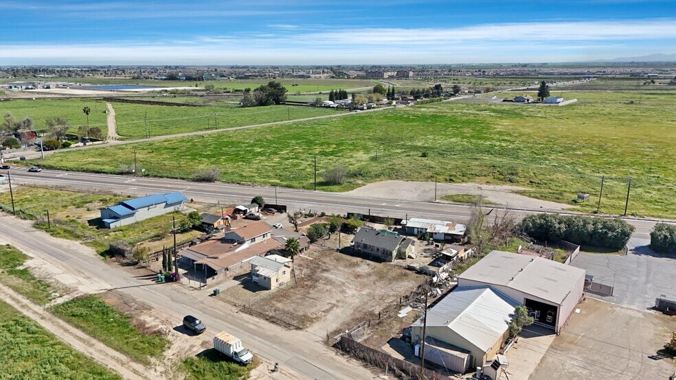 2222 Vierra Rd, Lathrop, CA à vendre - Photo principale – Image 1 sur 9