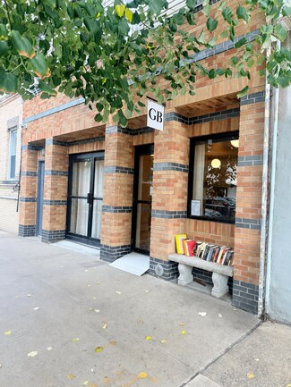 Plus de détails pour 33 Driggs Ave, Brooklyn, NY - Local commercial à louer