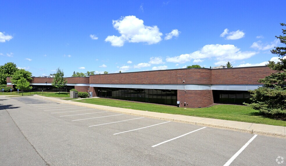1345 Mendota Heights Rd, Mendota Heights, MN à louer - Photo de l’immeuble – Image 3 sur 4