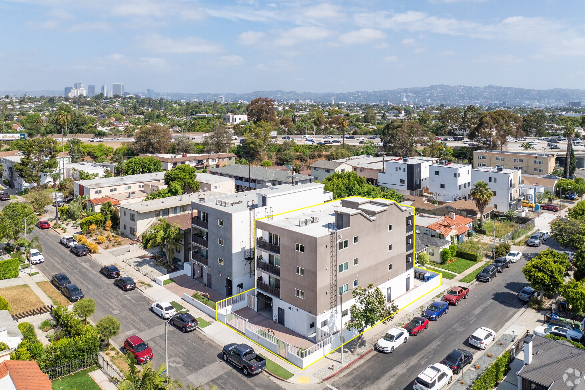 8637 Olin St, Los Angeles, CA à vendre Photo principale– Image 1 sur 1