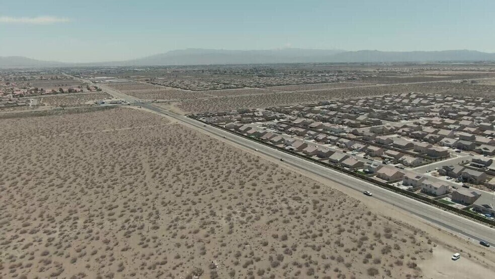 Lots 1&2 Bear Valley Road, Victorville, CA à vendre - Photo de l’immeuble – Image 3 sur 3
