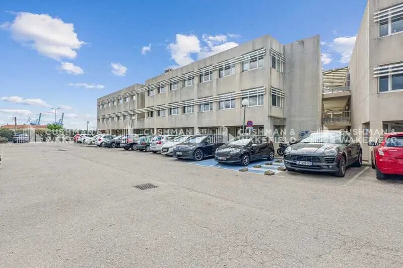 7 Avenue Andre Roussin, Marseille à vendre - Photo de l’immeuble – Image 3 sur 14