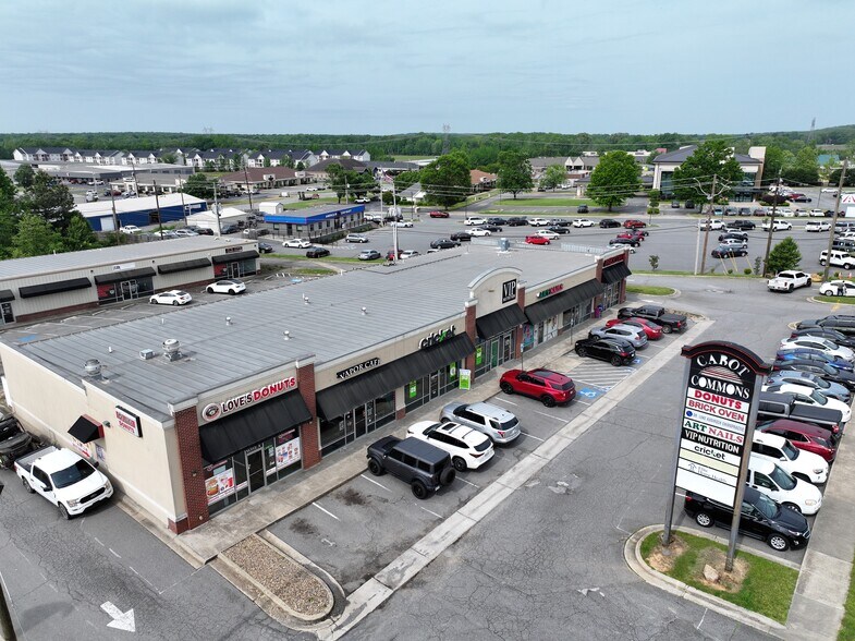 2051 - 2061 W Main Street, Cabot, AR portefeuille de 2 biens à vendre sur LoopNet.fr - Photo de l’immeuble – Image 2 sur 4