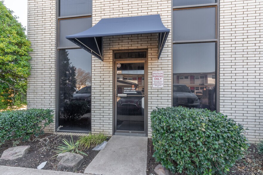 1301 S Broadway St, Edmond, OK à vendre - Photo de l’immeuble – Image 2 sur 39