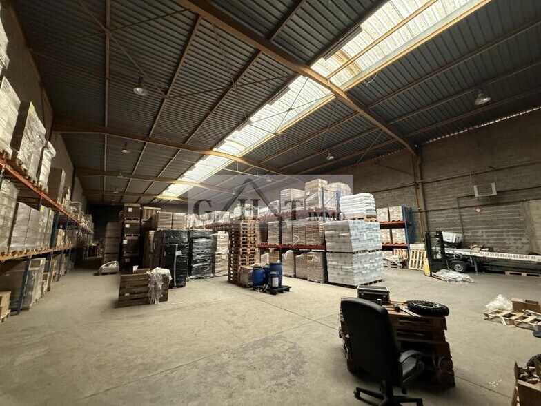Industriel/Logistique dans Argenteuil à vendre - Photo de l’immeuble – Image 2 sur 2