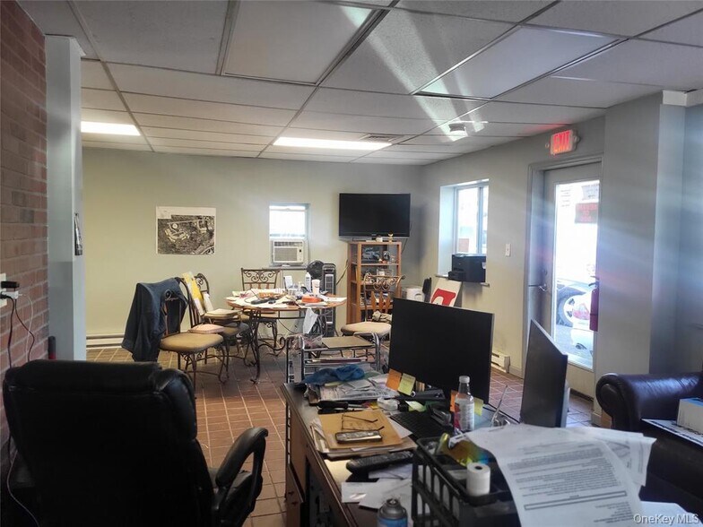 268 Windsor Hwy, New Windsor Township, NY à vendre - Photo de l’immeuble – Image 3 sur 12