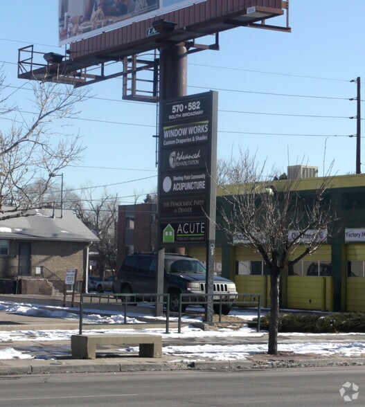 570-582 S Broadway, Denver, CO à louer - Photo de l’immeuble – Image 2 sur 4