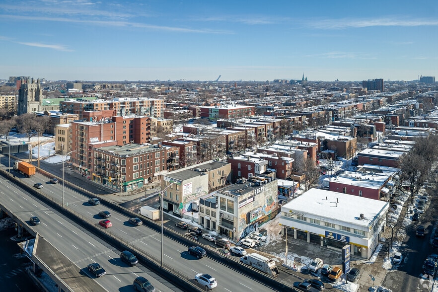 370-372 Boul Crémazie E, Montréal, QC à vendre - Aérien – Image 3 sur 4