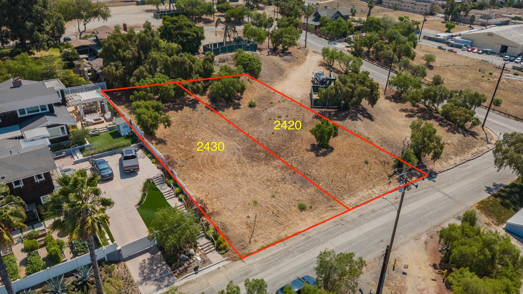 2420 Gaviota Ave, Signal Hill, CA à vendre Photo principale– Image 1 sur 8