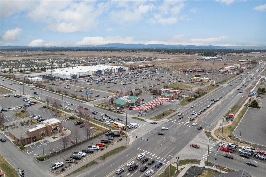 10408 W Sunset Hwy, Spokane, WA à louer - Photo de l’immeuble – Image 1 sur 14