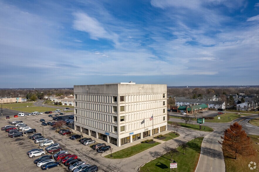 2700 E Dublin Granville Rd, Columbus, OH à louer - Photo de l’immeuble – Image 3 sur 11