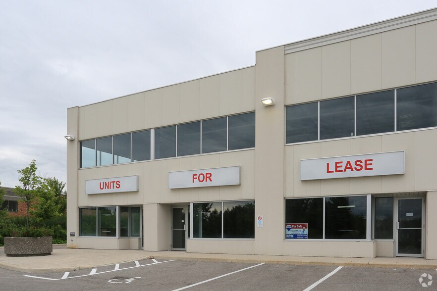 353-359 Saunders Rd, Barrie, ON à vendre - Photo de l’immeuble – Image 3 sur 7