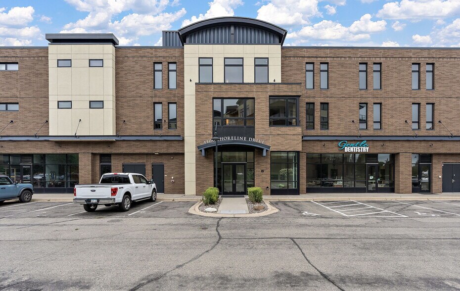 4100 Shoreline Dr, Spring Park, MN à vendre - Photo de l’immeuble – Image 3 sur 11