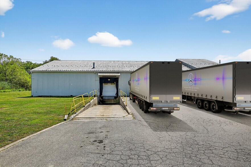 13 Industrial Dr, Florida, NY à vendre - Photo de l’immeuble – Image 2 sur 31